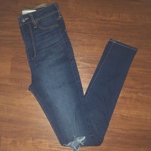 EUC - A&F High Rise Jean leggings  00